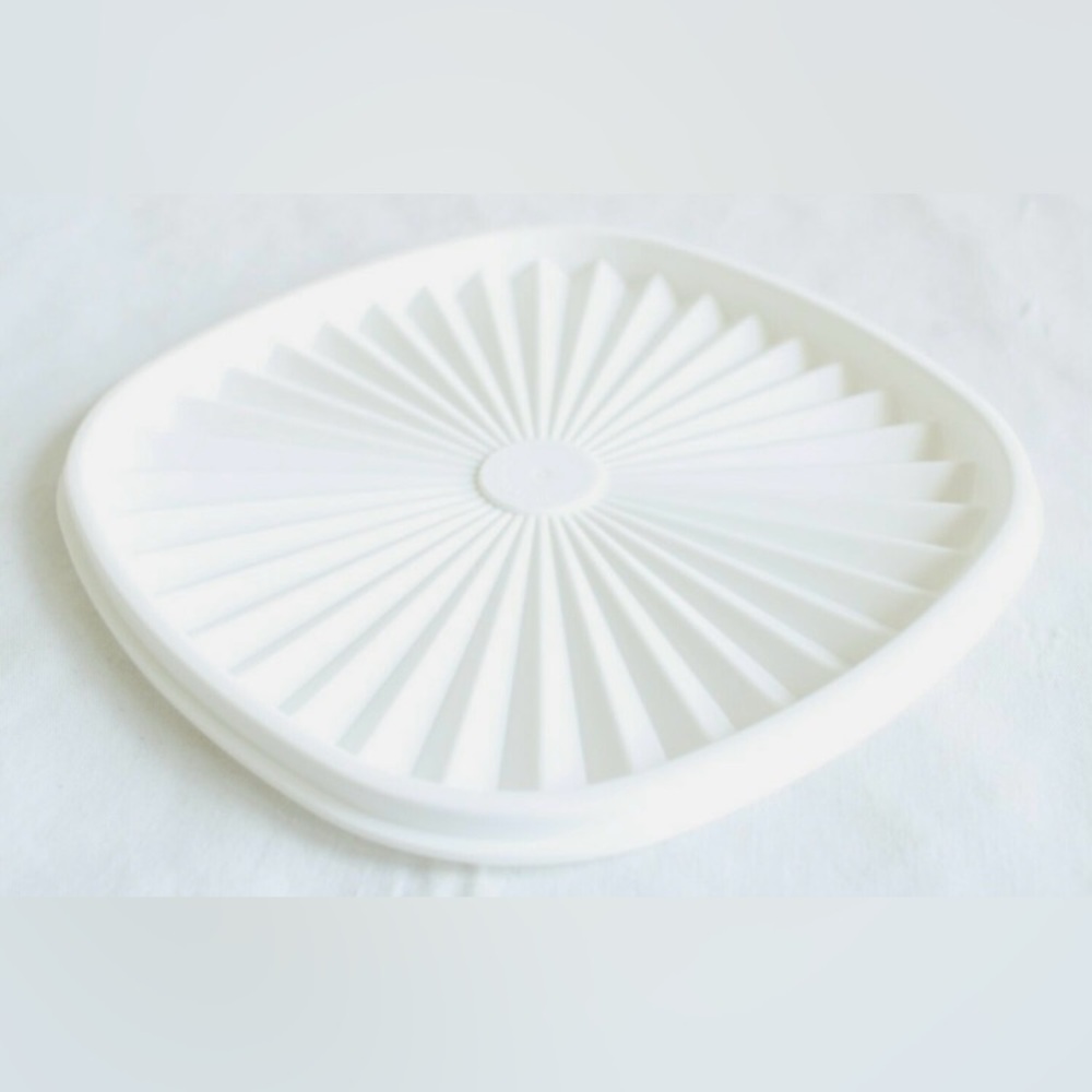 7’ Tupperware Replacement Square Servalier Lid White 839-4